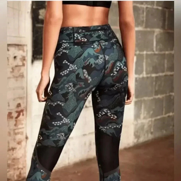 Sweaty Betty Zero  Gravity Run Leggings Japanese Floral Print - Picture 2 of 14